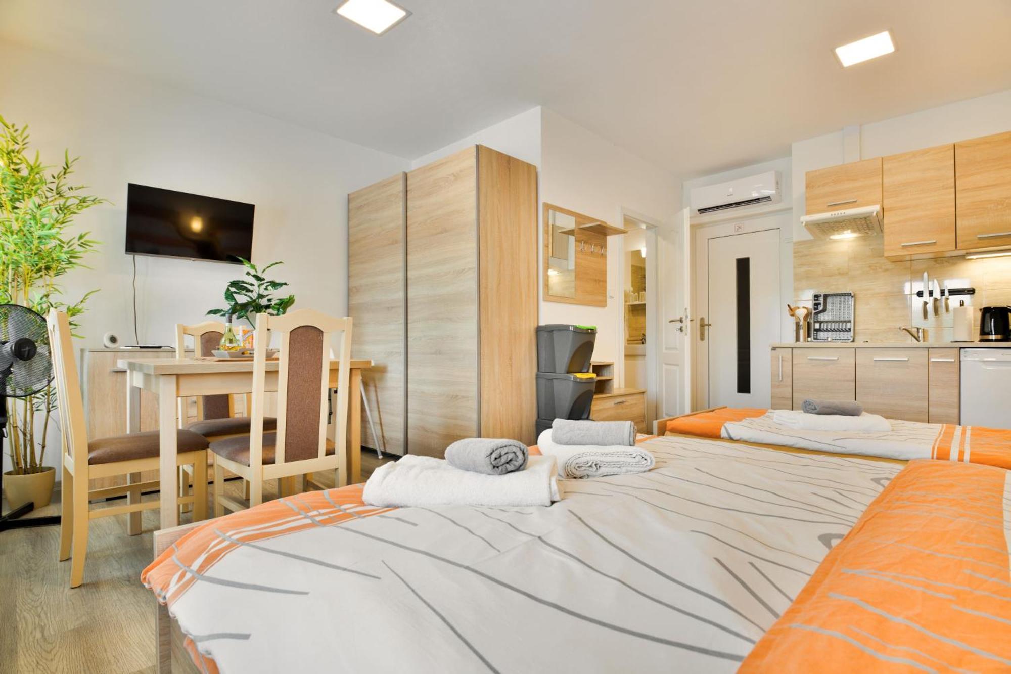 Apartmany ジェチーン エクステリア 写真